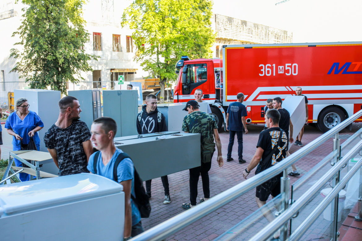 Płock. Ogromny pożar szpitala wojewódzkiego! Kłęby dymu nad placówką [ZDJĘCIA]