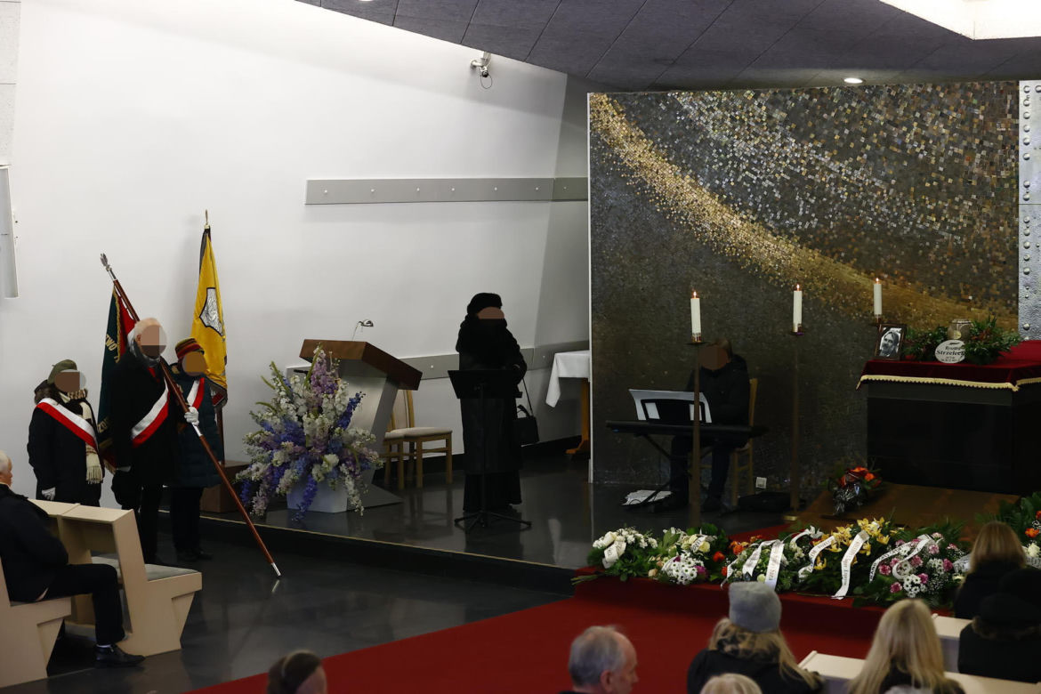 Ostatnie pożegnanie Ryszarda Strzeleckiego. Znany dziennikarz spoczął w Warszawie