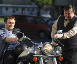 Na Wspólnej odc. 347. Grzegorz (Leszek Lichota), Włodek (Mieczysław Hryniewicz)