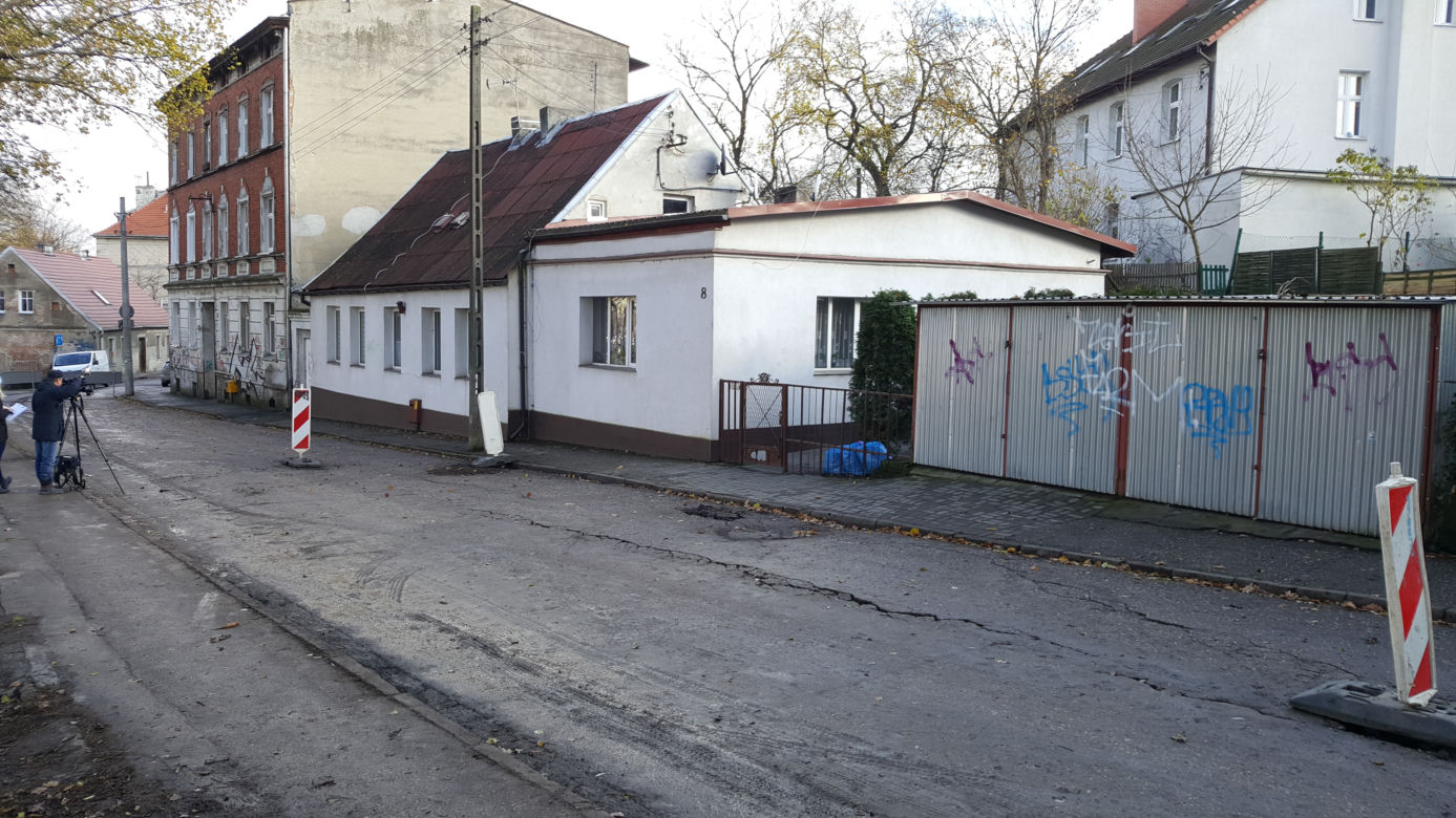 Babia Wieś. Ludzie mieszkają tutaj jak na tykającej bombie. Budynek może się zawalić