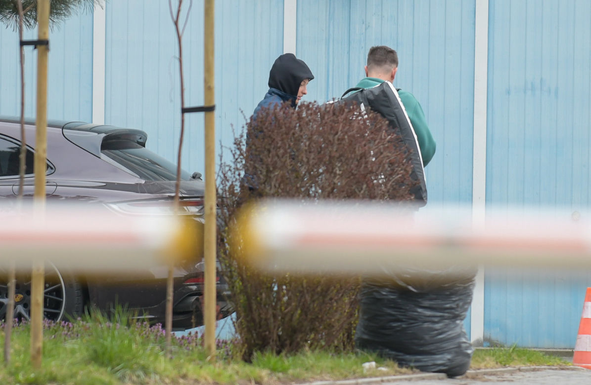Pojechała Porsche na sesję zdjęciową