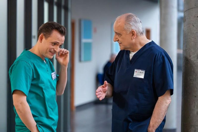 "Pierwsza miłość", odcinek 4182: Tajemniczy więzień przerywa milczenie na widok zdjęcia Kingi