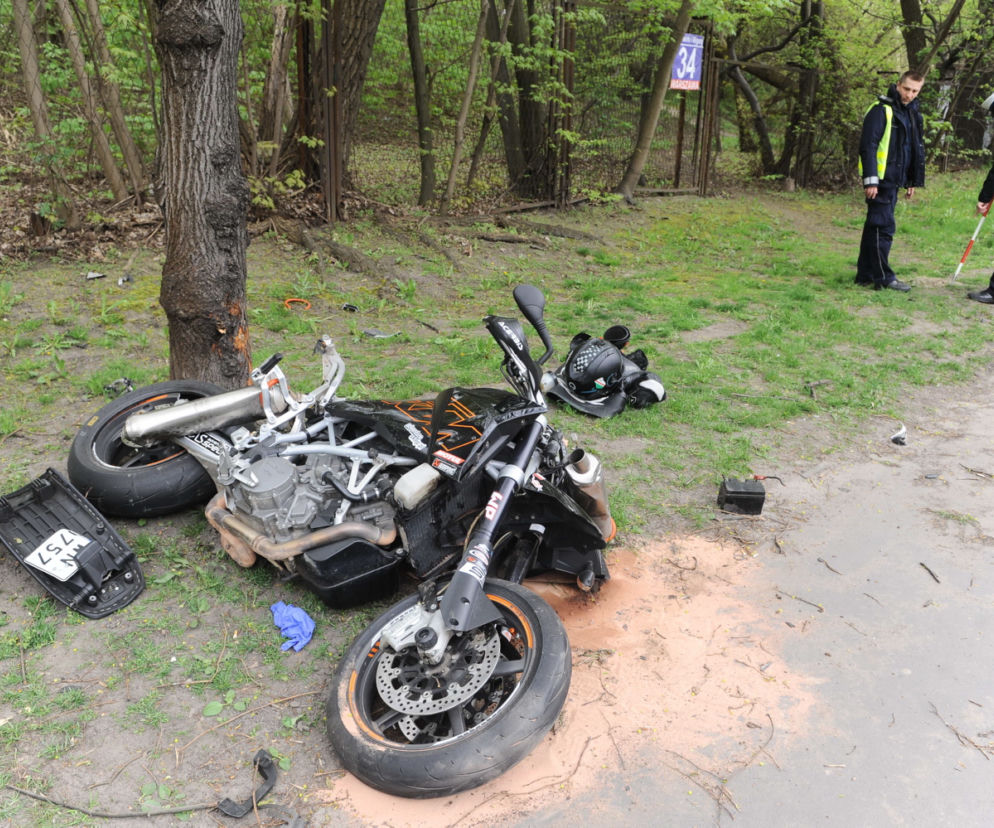 MOTOCYKLISTA W OPRESJI