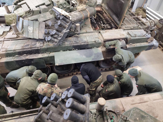 "Zawiszacy" za sterami legendy. Nowi kierowcy czołgów PT-91 w 15. Brygadzie