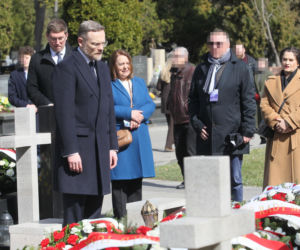 Kaczyński uczcił pamięć ofiar katastrofy smoleńskiej