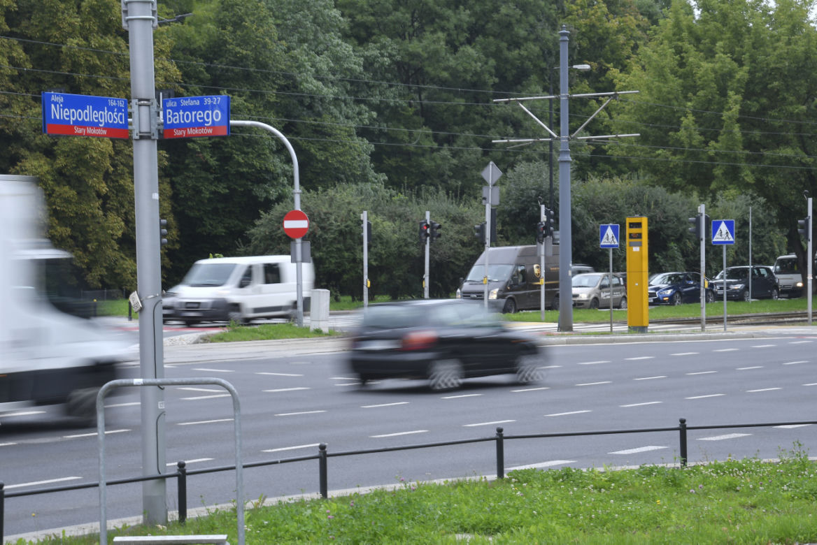 To tutaj policja złapała Beatę K.: między monopolowym a szkołą nauki jazdy w Warszawie