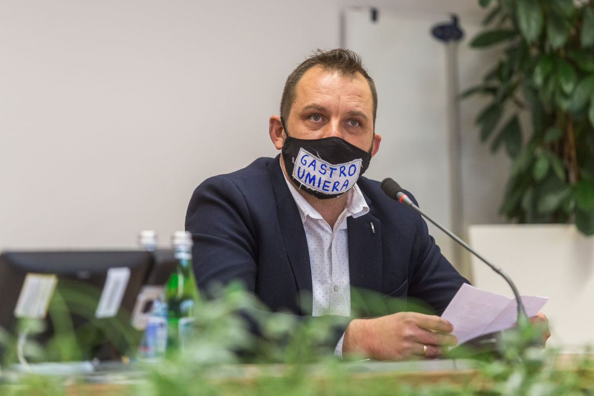 Spotkanie marszałka Całbeckiego i wicemarszałka Ostrowskiego z przedstawicielami branży gastronomicznej