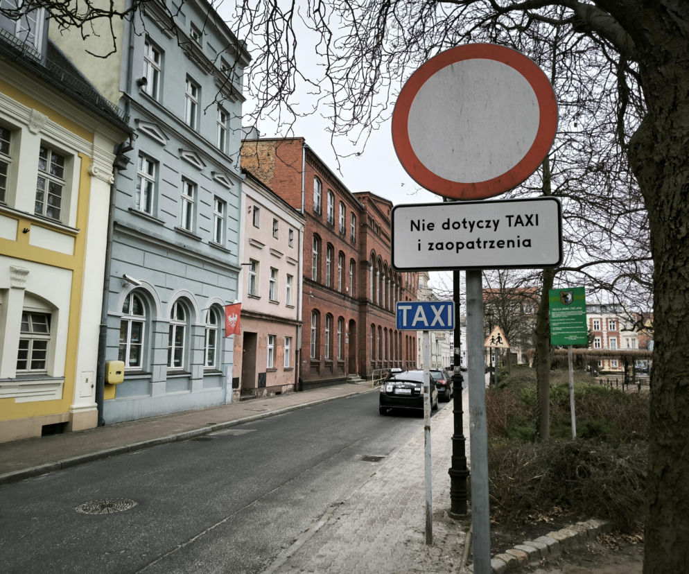 Nowa organizacja ruchu na Placu Metziga. Będzie bezpieczniej przy szkole