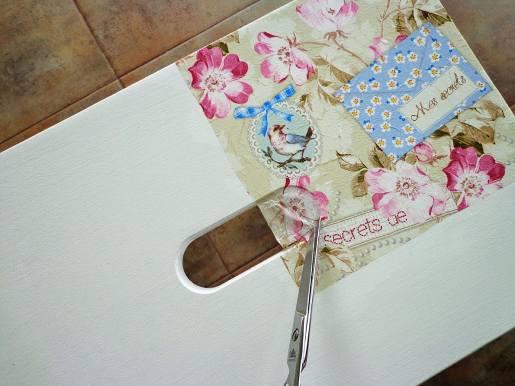Taboret ze schodkiem IKEA w wersji decoupage