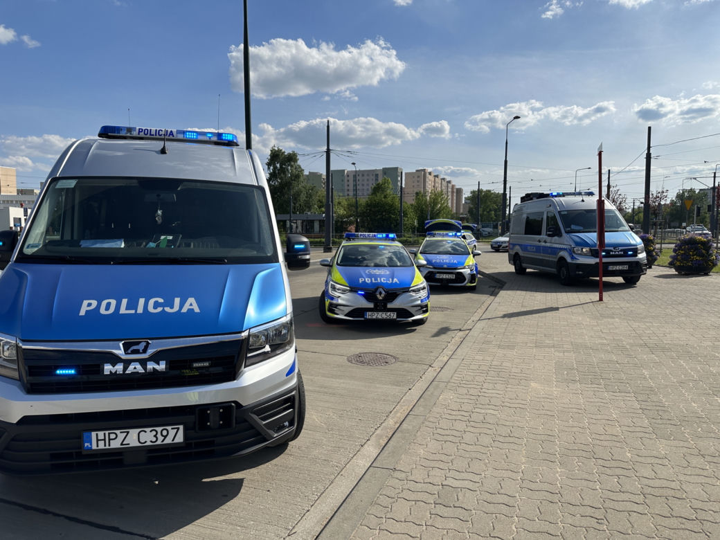 Makabryczny wypadek na Nowym Bemowie. Nie żyje mężczyzna zmiażdżony przez tramwaj