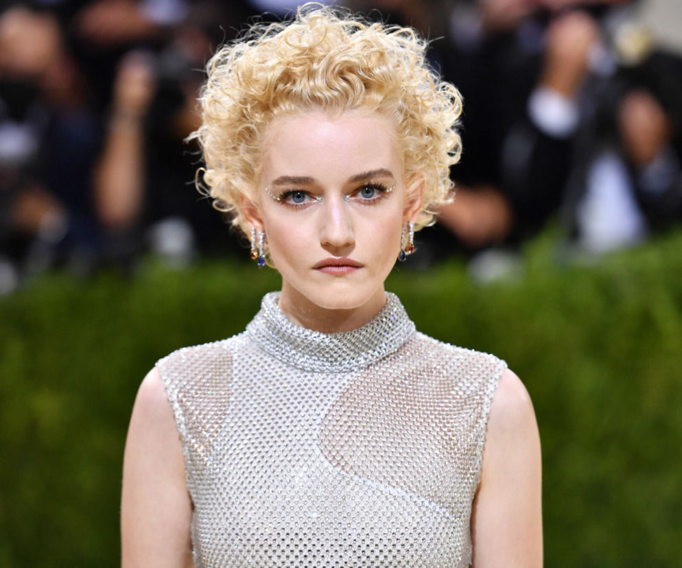 Julia Garner