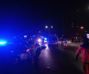 Poważny wypadek w Nowej Hucie. Karetka jadąca na sygnale zderzyła się z samochodem