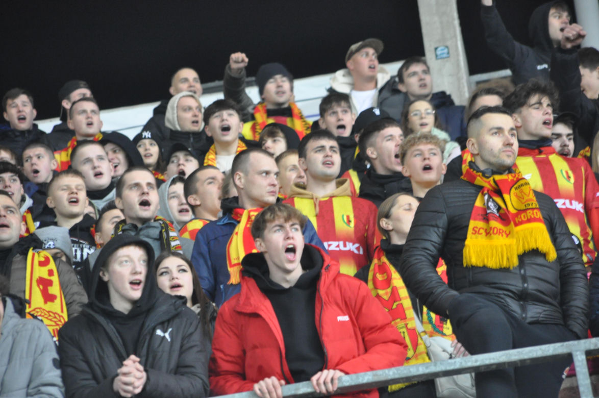 Korona Kielce - ŁKS Łódź. Zdjęcia kibiców na Suzuki Arenie