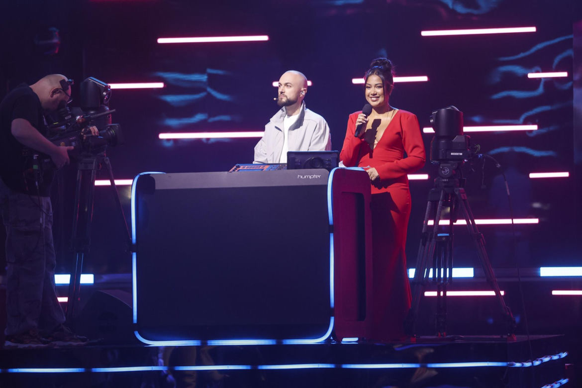 Dekolt do pępka i czerwień, która powaliła wszystkich! Patricia Kazadi królowała na ściance