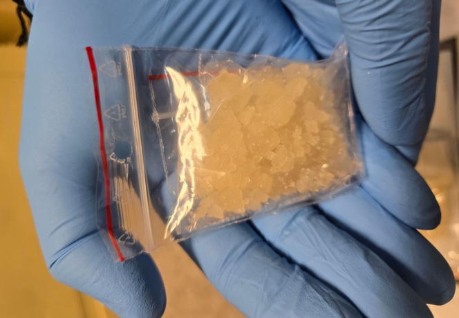 Policjanci z Leszna przejęli ponad 4,5 kilograma narkotyków! Zatrzymano trzech mężczyzn [ZDJĘCIA]