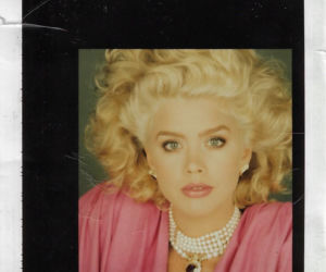 Nieznana historia Debbie Dickinson