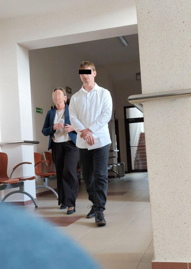 Ruszył proces Karola B. Sprawa 11-letniej Patrycji toczy się za zamkniętymi drzwiami