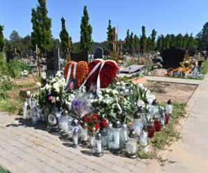 Pomorskie: MAKABRA na drodze. ZGINĘLI ojciec, córka i babcia. Pogrzeb rodziny z Liniewa [ZDJĘCIA]