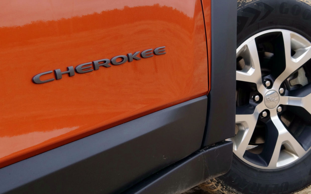 Jeep Cherokee Trailhawk V6 3.2 AT9 4x4
