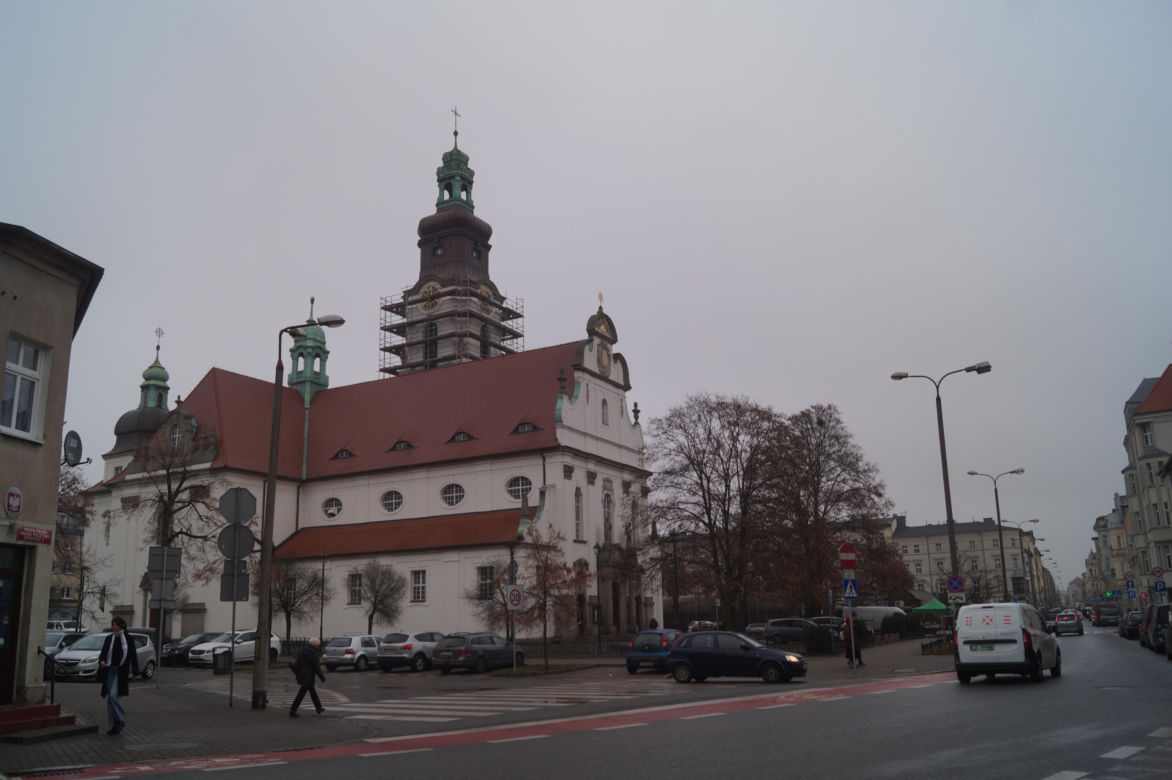 Parking podziemny, targowisko i więcej zieleni. Tak zmieni się plac Piastowski