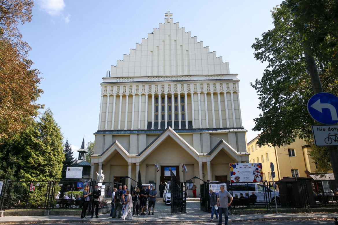 Tak wygląda urna, w której spoczął Stanisław Soyka. Nie tylko ona zwróciła uwagę wszystkich