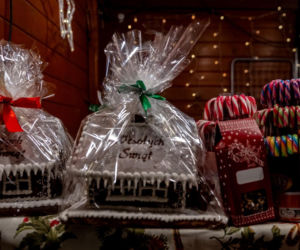 Ruszył świąteczny Jarmark w Bytomiu. Kultowy tramwaj i kaszanka wikinga