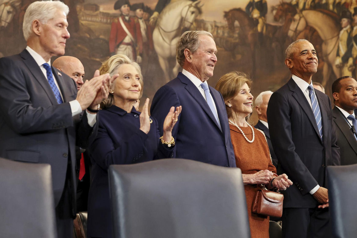 Dopiero teraz pokazali, co zrobiła Hillary Clinton na inauguracji! Zagadkowa sprawa