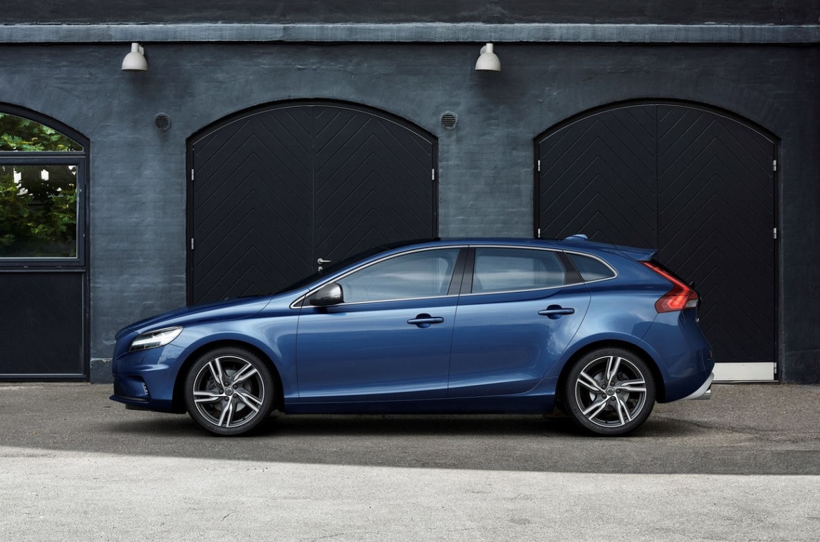 Volvo V40 lifting 2017
