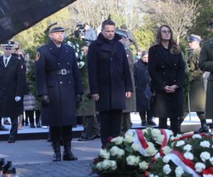 Obchody 16. rocznicy katastrofy smoleńskiej. Powązki