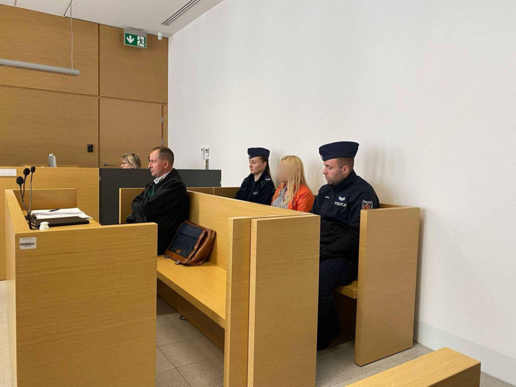 Klaudia G. stanęła przed sądem. Ruszył proces w sprawie śmierci 3-letniej Emilki z Siedlec