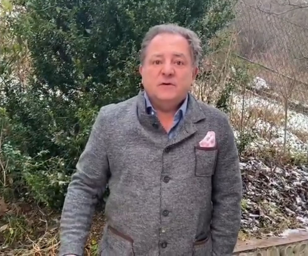 Robert Makłowicz zachęca do szczepień w kampanii Śląskiego Uniwersytetu Medycznego. 'I jak go nie kochać?' [WIDEO]