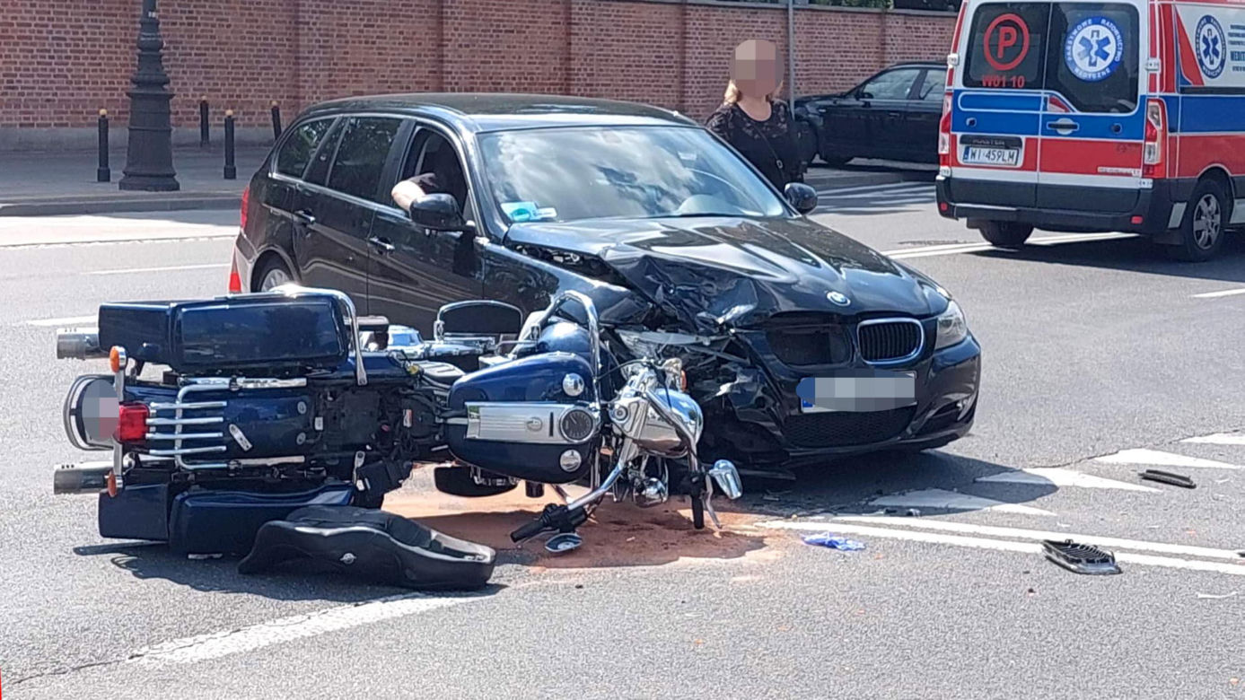 Na warszawskiej Woli doszło do makabrycznego wypadku. Luksusowy Harley-Davidson zderzył się z BMW