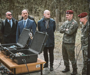 Laboratorium dronowe 25. Brygady wzorem dla armii. Wizyta zastępcy szefa BBN