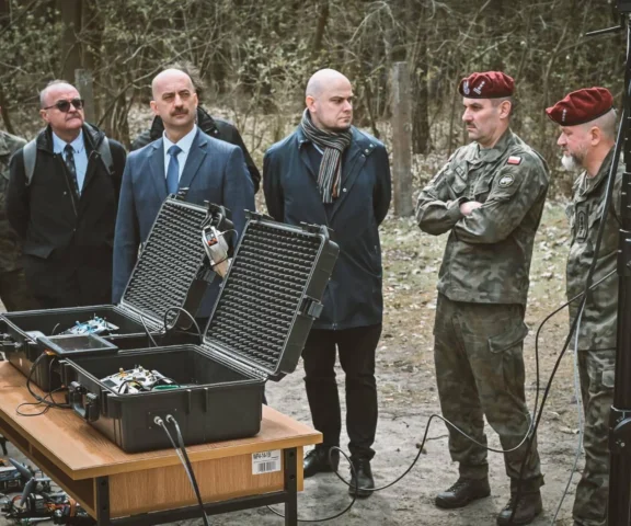 Laboratorium dronowe 25. Brygady wzorem dla armii. Zastępca szefa BBN poznał wnioski dla wojska