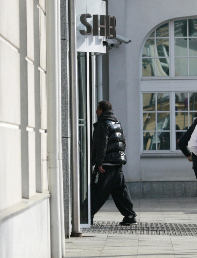 Michał Koterski z dziewczyną na spacerze