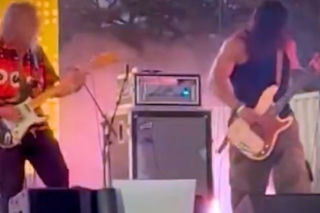 Kirk Hammett zagrał u boku Jasona Momoa! Panowie wystąpili na koncercie charytatywnym