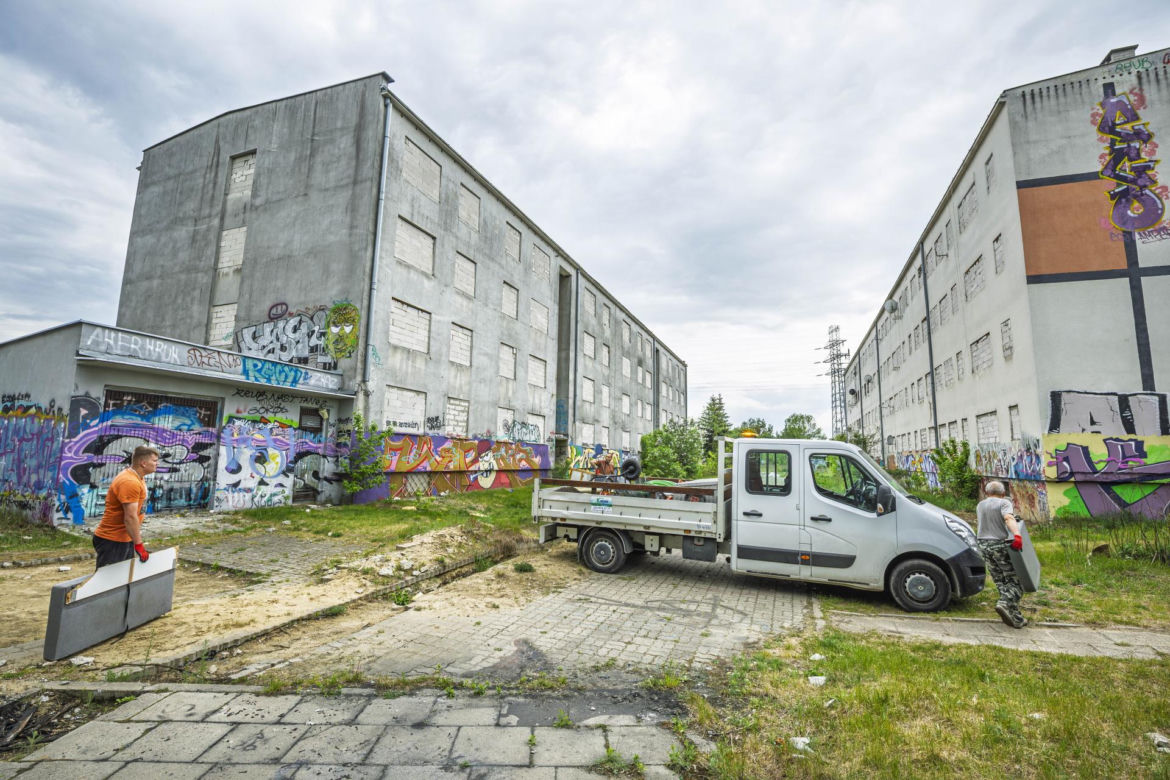 Koniec „warszawskiego getta”. To osiedle zniknie z mapy do końca roku!