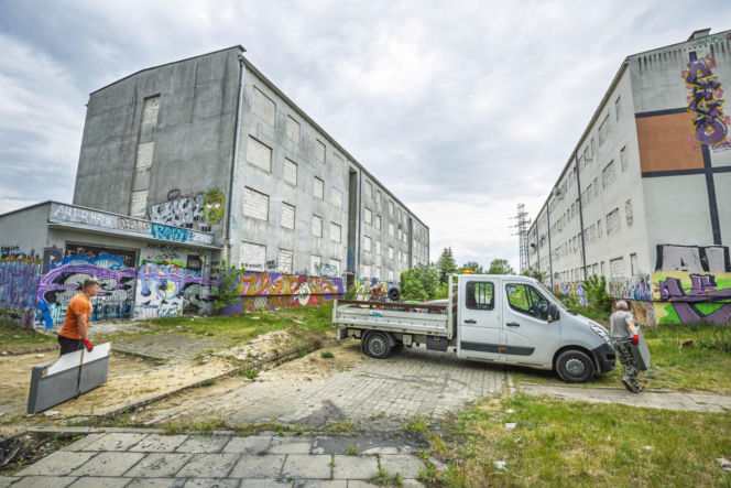 Koniec „warszawskiego getta”. To osiedle zniknie z mapy do końca roku!