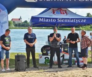 Nocne łowy w Siemiatyczach. Rekordzista złapał 40 kilogramów ryb! [ZDJĘCIA]