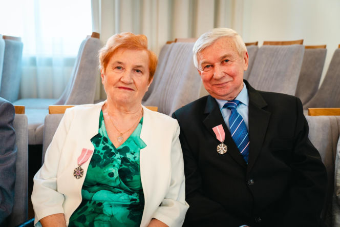 Złoty Gody par małżeńskich w Siedlcach - wręczenie pamiątkowych medali