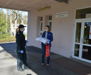 Olsztyńska IAS przekazała maseczki ochronne na rzecz Hospicjum im. Jana Pawła II w Olsztynie