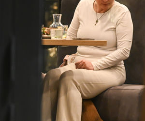 Monika Richardson z dzieckiem i pieskiem