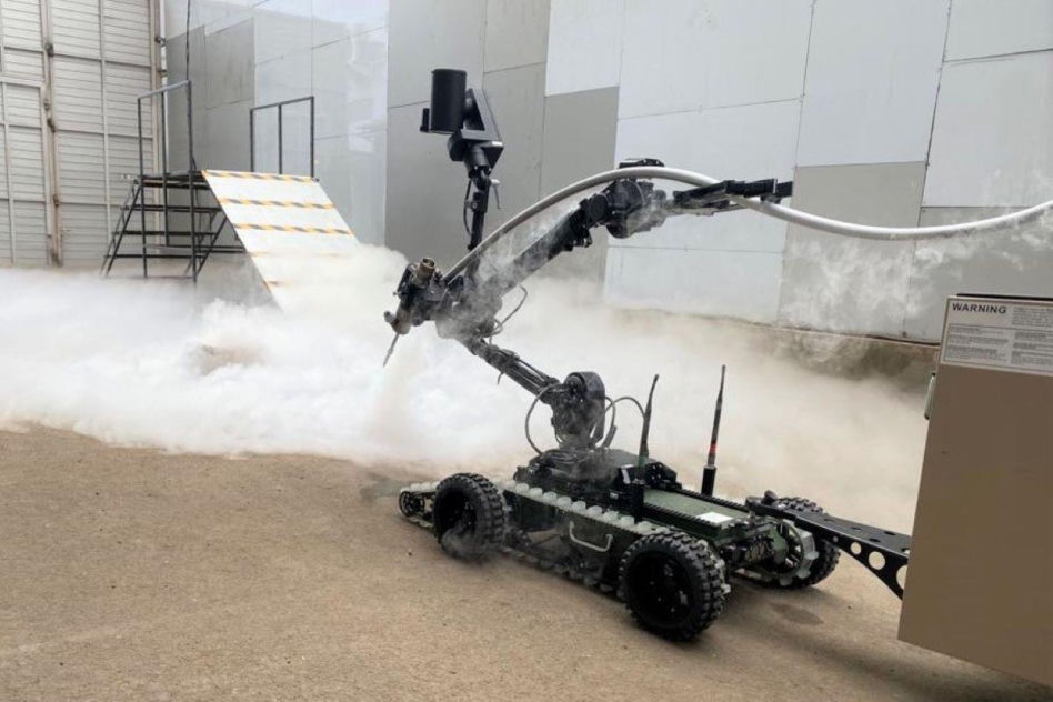 Robot PIAP Gryf w Indonezji