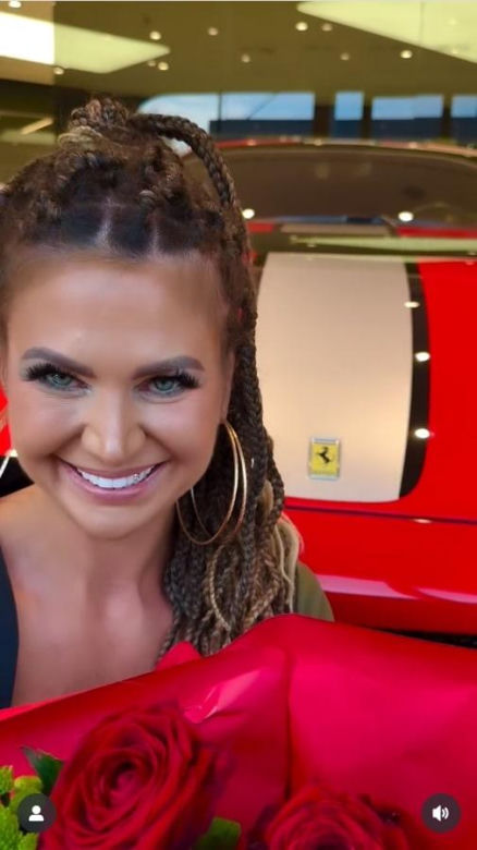 Maja Rutkowski wróciła z dżungli i... dostała Ferrari od męża!