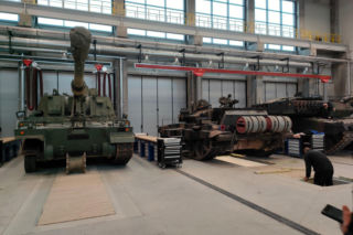 To kluczowy element infrastruktury logistycznej. 18. Łomżyński Pułk z nową halą remontową ZDJĘCIA