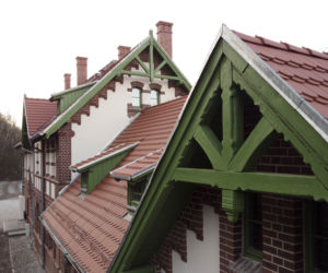 Zabytkowy dworzec kolejowy w Boguszowie-Gorcach odzyskał dawny blask