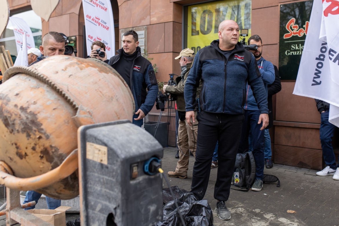 Protest górników pod biurem Morawieckiego w Katowicach. Związkowcy starli się z policją