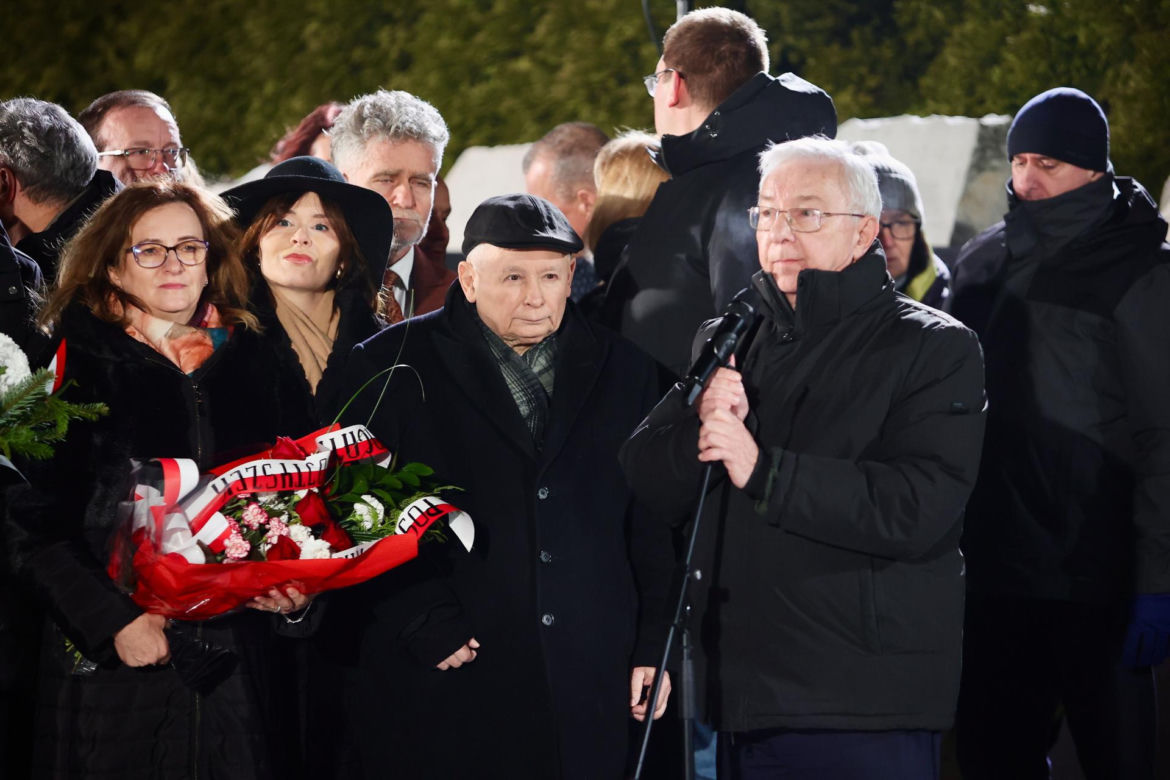 Jarosław Kaczyński w Starachowicach – Hołd dla Matki i Refleksje o Polsce