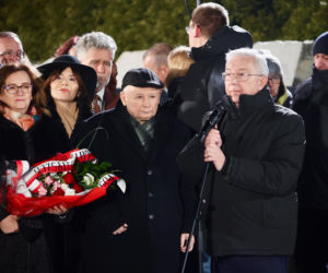 Jarosław Kaczyński w Starachowicach – Hołd dla Matki i Refleksje o Polsce