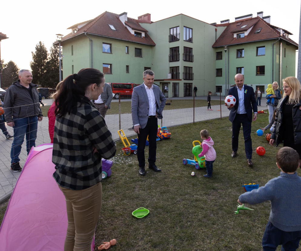 W Rzeszowie mieszka ponad 100 tys. uchodźców z Ukrainy!  „Zwiększają się wyzwania stojące przed naszym miastem”
